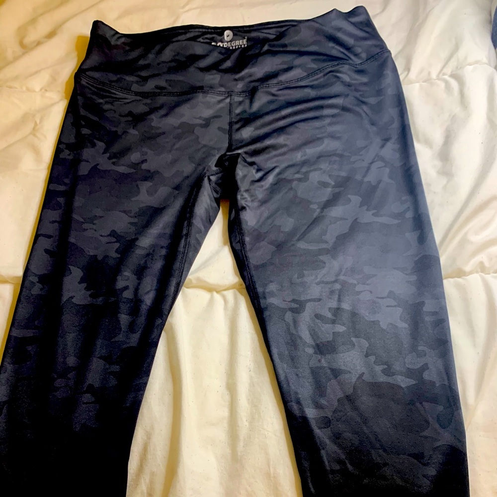 90 Degree by Reflex high waisted camo leggings XL